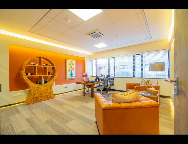 1,135M² OFFICE FOR SALE IN PARKTOWN